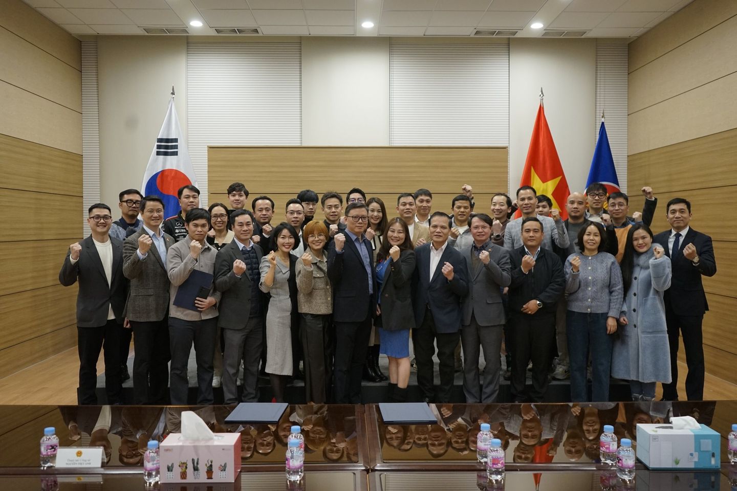 Ảnh minh họa: Buổi họp mặt cuối năm ngày 2023-12-23