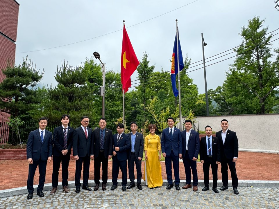 Ảnh minh họa: Chuyến thăm Hàn Quốc của Thủ Tướng Phạm Minh Chính và Phu nhân